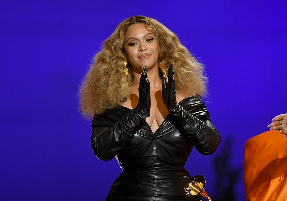 Beyoncé anuncia campanha contra a fome no Brasil