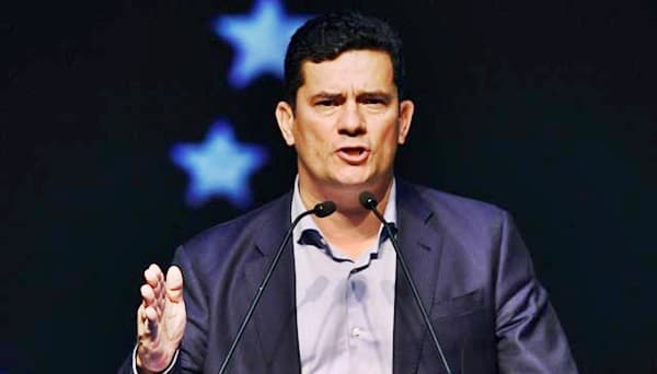 Moro pede voto a bolsonaristas: 'Contra Lula e o PT'