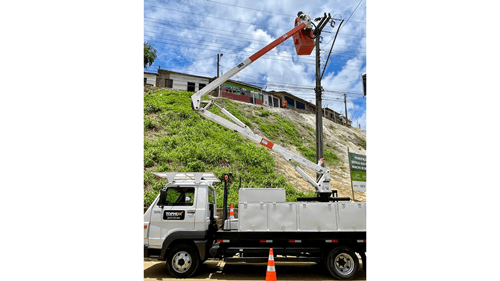 Ibirataia: Prefeitura inicia substituição de lâmpadas convencionais por LED no Distrito de Algodão