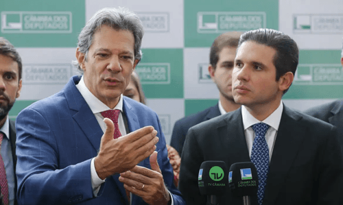 Reforma do IR e Supersalários: Prioridades de Haddad no Congresso para 2025
