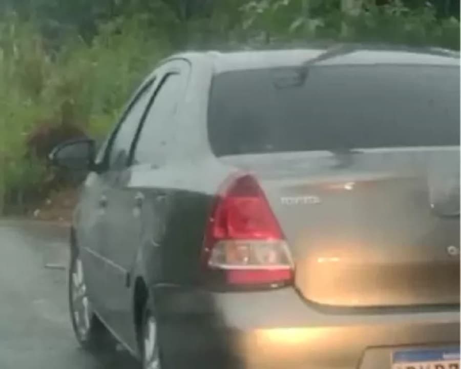 Corpo de homem é encontrado em porta-malas de carro no aeroporto de Salvador
