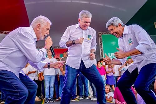 Zé Neto lança pré-candidatura em Feira de Santana com apoio unificado