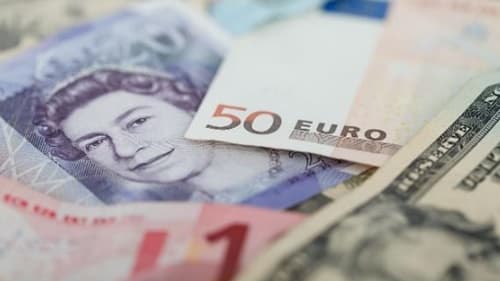 Alta do dólar exige planejamento financeiro antecipado para viagens internacionais