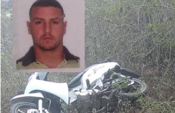 Jovem de 25 anos é encontrado morto a tiros ao lado de motocicleta em Jequié: Autoridades investigam o crime