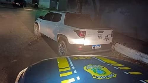 Homem é detido após comprar carro clonado por R$ 35 mil pela internet