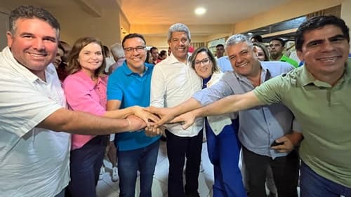 Ibirataia: Sandro Futuca recebe apoio do Governador Jerônimo Rodrigues em Encontro em Ubatã; confira!