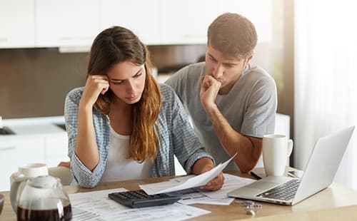 Problemas financeiros são líderes em separações no Brasil, revela pesquisa