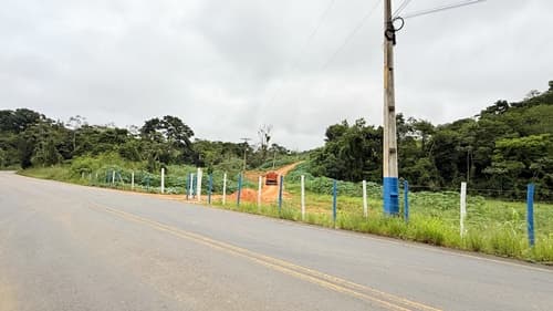 Ibirataia: Prefeitura realiza limpeza de via que liga a cidade ao distrito de Algodão