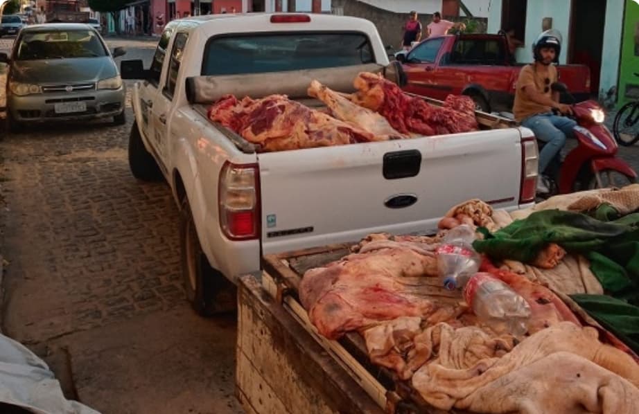 Quase meia tonelada de carne bovina irregular é apreendida em Itagibá