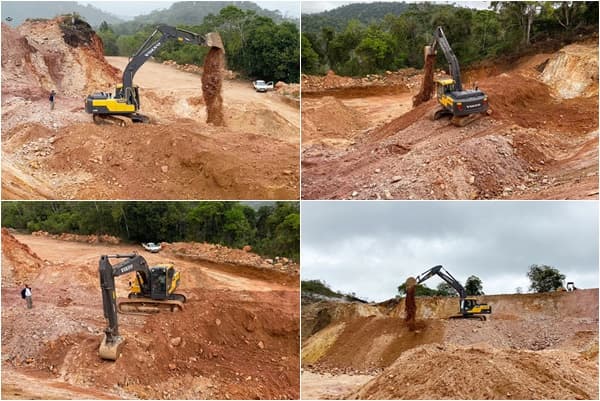Ibirataia: Equipe de terraplanagem trabalha na Cascalheira da Santa Rita para escoar material para as estradas da zona rural