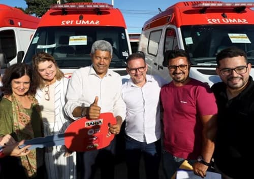 Ibirataia: Prefeita Ana Cléia e Secretário de Saúde recebem Ambulância do SAMU para fortalecer o atendimento de urgência e emergência