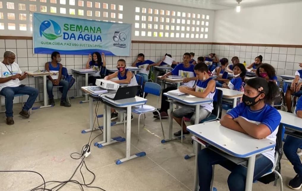 Colégio Municipal Paulo Souto desenvolve ações com os alunos em comemoração a Semana da Água