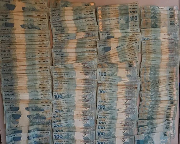 Polícia prende homem com 40 mil reais furtado no Banco Santander na Bahia