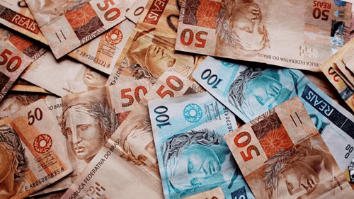 Governo federal projeta receita recorde de R$ 3,24 trilhões em 2026