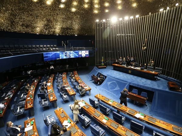 PEC 13/2021 é aprovada em primeiro turno no Senado