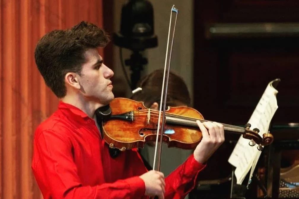 Conheça o brasileiro de 17 anos que ganhou o Prêmio Internacional de Violino Fritz Kreisler na Áustria