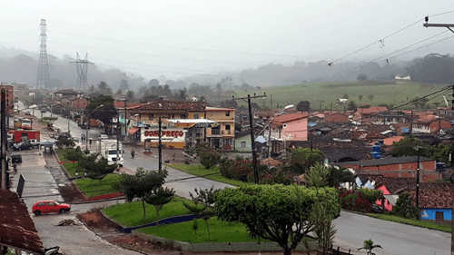 Inmet emite alerta laranja para Salvador e interior; Ibirataia está na lista