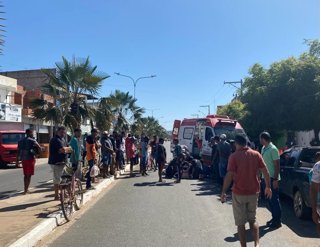 Garota de bicicleta morre atropelada na Bahia