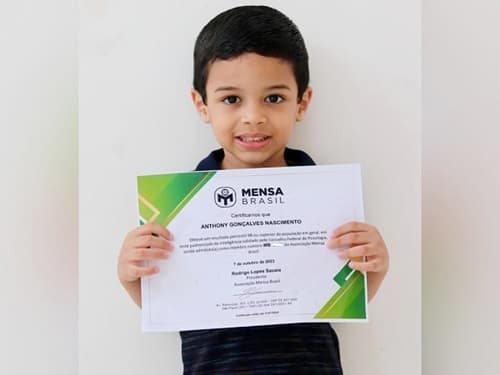 Ibirataia: Menino de 4 anos é aceito em sociedade para pessoas superdotadas com alto QI