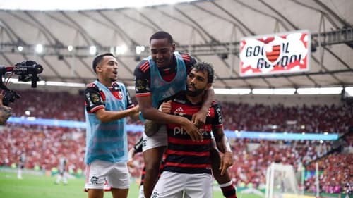 Flamengo vence o Atlético-MG e abre vantagem na final da Copa do Brasil