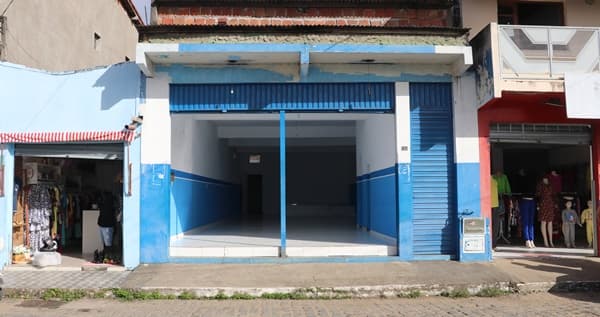 Aluga-se um Ponto Comercial na Rua Mira Rio, nº , Centro em Ibirataia