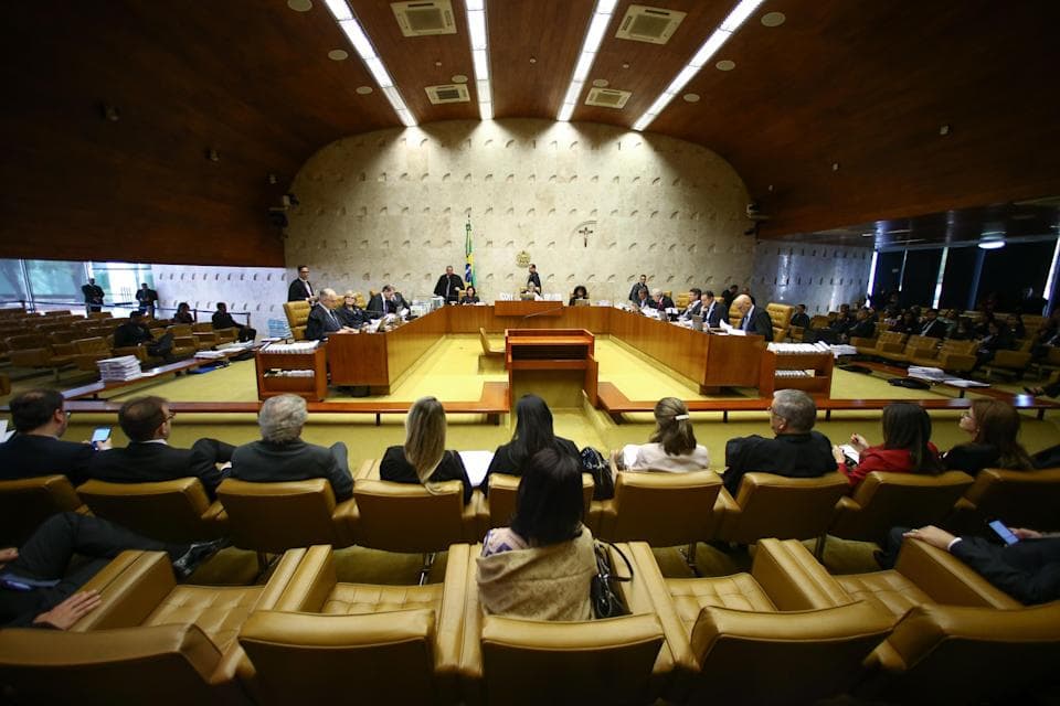 Maioria do STF vota para que licença-maternidade comece a partir da alta