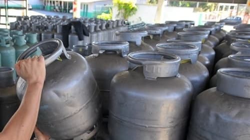 Gás de cozinha fica mais barato na Bahia após redução anunciada pela Acelen
