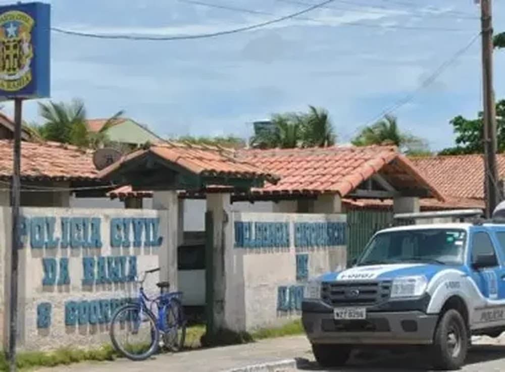 Adolescente morre e outras duas pessoas ficam feridas após serem baleadas em festa no sul da Bahia
