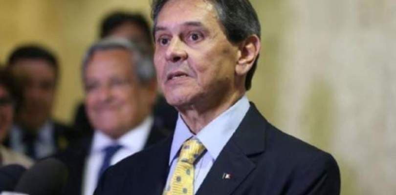 Em carta da prisão, Roberto Jefferson diz que família Bolsonaro se viciou em dinheiro público
