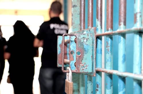Bahia tem média de 45 pessoas presas por dia em 2024
