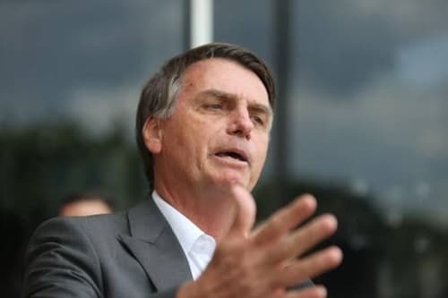 Bolsonaro critica queda do mercado e lamenta perdas para investidores em 2024
