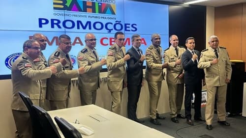 Jerônimo promove 239 oficiais da PM em uma das maiores ações da história da corporação