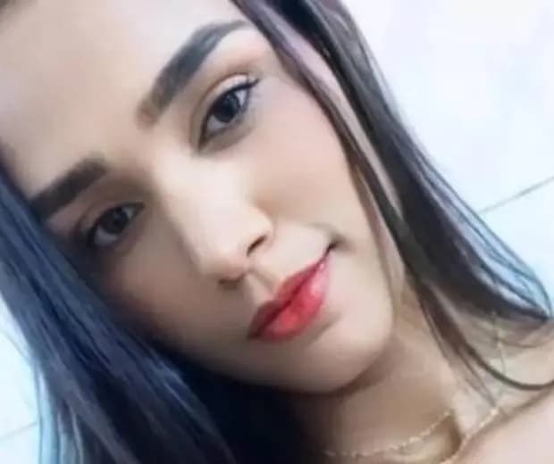 Jovem de 25 anos morre ao bater moto em placa de sinalização na Bahia