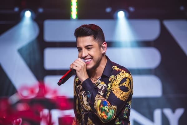 Ubatã: Kevi Jonny, Trio da Huanna, Rasta Chinela e Sinho Ferrary animam a Festa do Cacau nesta segunda
