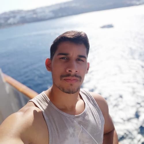 O Ibirataia Notícias parabeniza Hyan Menezes pelo seu aniversário!