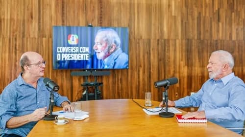 Marcos Uchôa, apresentador das lives de Lula, é exonerado
