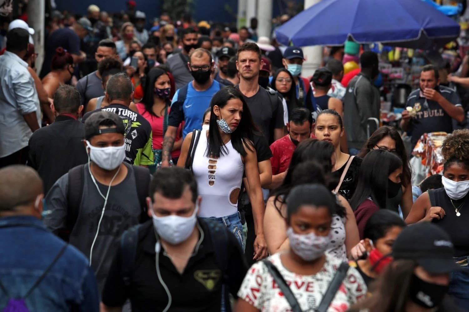 São Paulo libera uso de máscaras em locais abertos a partir desta quarta-feira