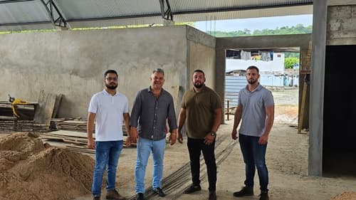 Ibirataia: Secretário de Governo Valdo Silva e Engenheiros vistoriam Reforma do Centro Comercial de Ibirataia