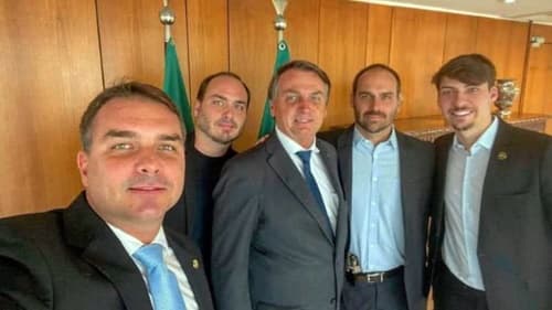 Flávio Bolsonaro é confirmado como pré-candidato à Presidência em 2026 pelo PL