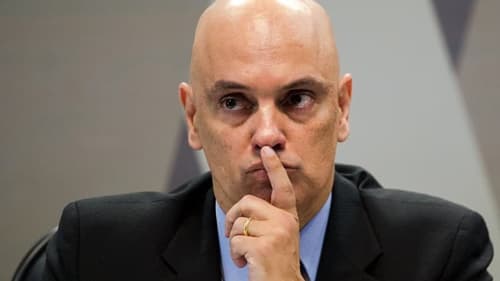 Moraes não vê motivo para prisão de Bolsonaro, mas faz advertência sobre uso das redes sociais
