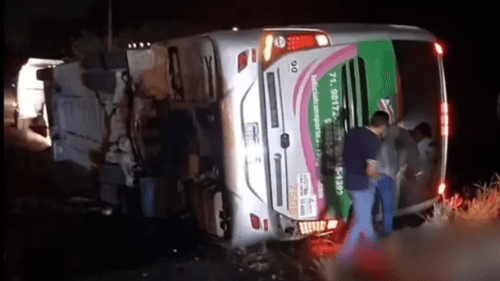 Acidente com ônibus de turismo na BR-101 deixa quatro mortos perto de Alagoinhas