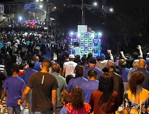 Ibirataia: Candidatos Sandro Futuca e Caio Pina reúnem multidão na visita ao Bairro Mirassol