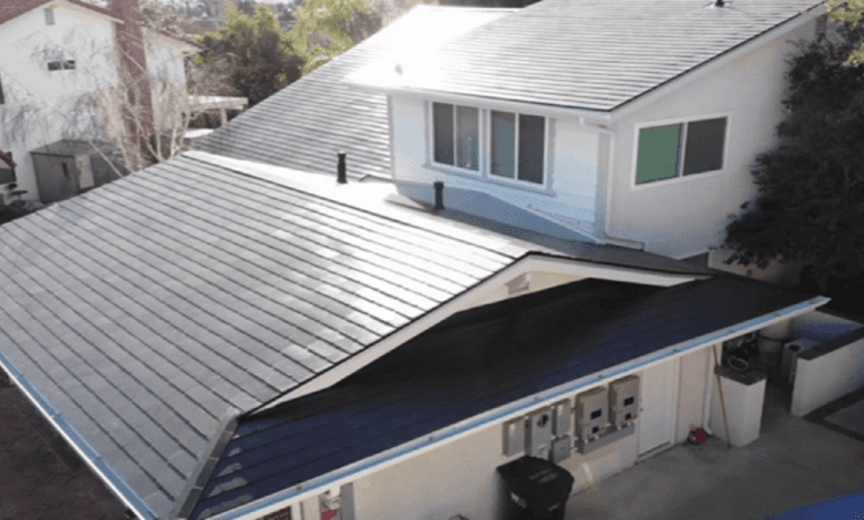 Telha Solar da Tesla promete revolucionar o mercado de energia solar com preço super acessível