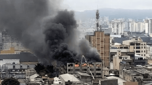 Incêndio atinge Shopping 25 de Março, em São Paulo