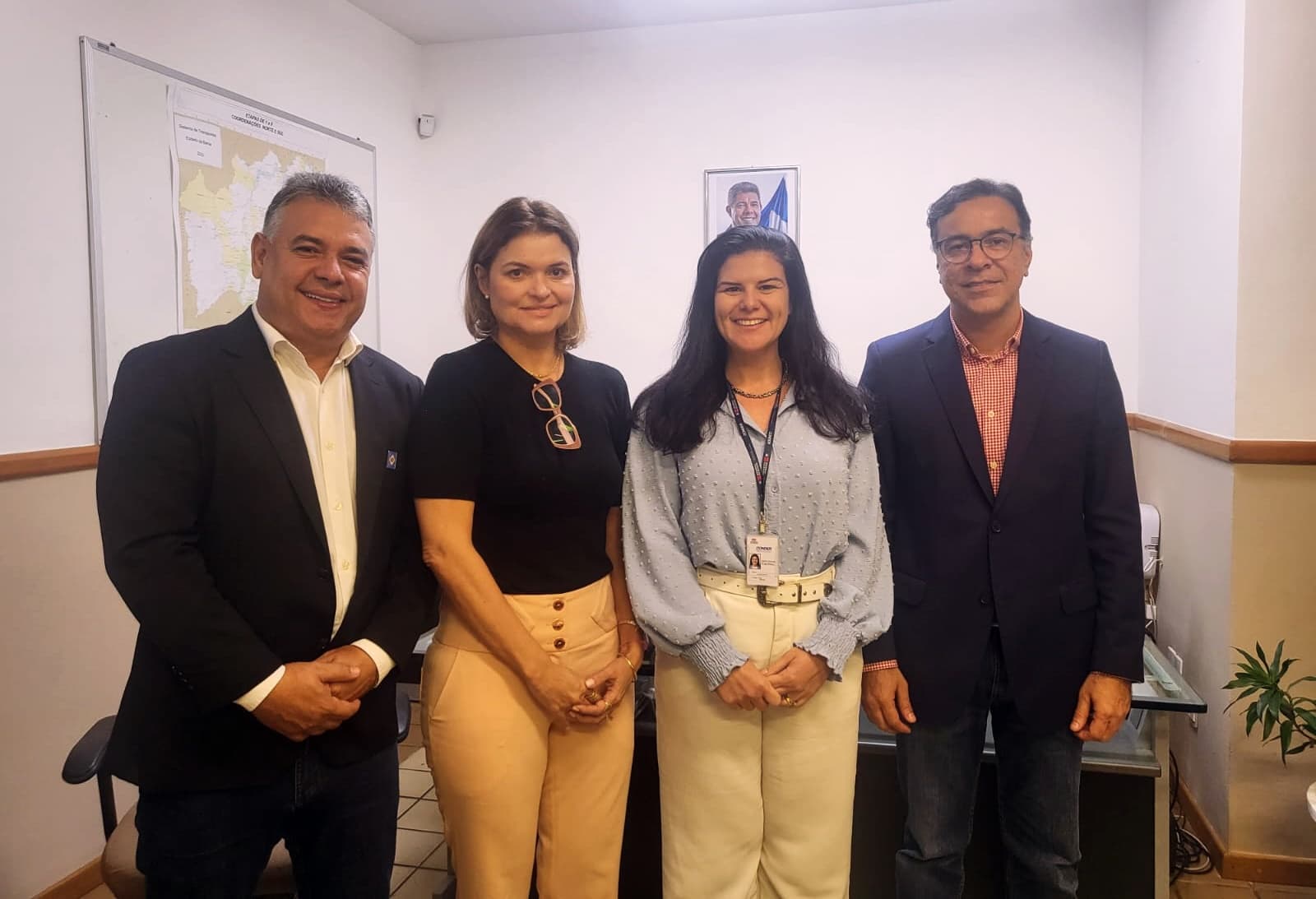 Ibirataia: Ana Cléia, Valdo Silva e Sandro Futuca tem audiência na CONDER em busca de melhorias para o município