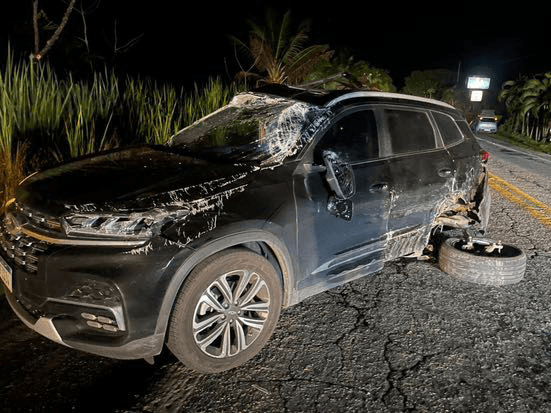 Dois carros se envolvem em acidente na BR-330, entre Ipiaú e Barra do Rocha