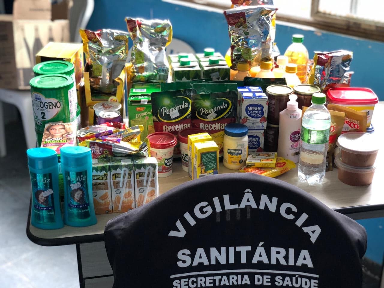 Vigilância Sanitária de Ibirataia faz apreensão de produtos impróprios para o consumo