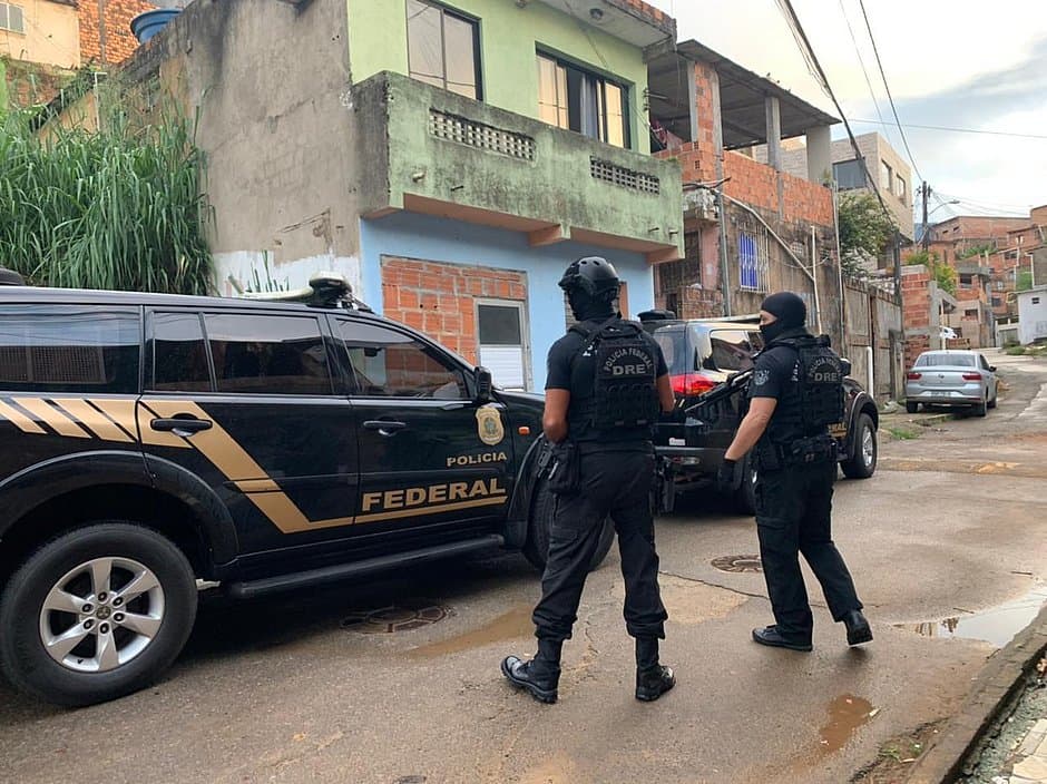 Operação contra tráfico internacional de drogas cumpre mandados na Bahia