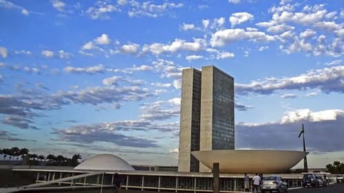 Senado volta a discutir fim da reeleição e mandato de cinco anos para prefeitos e governadores