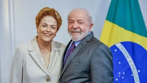 Lula recebe Dilma em jantar no Alvorada e reúne aliados políticos em Brasília